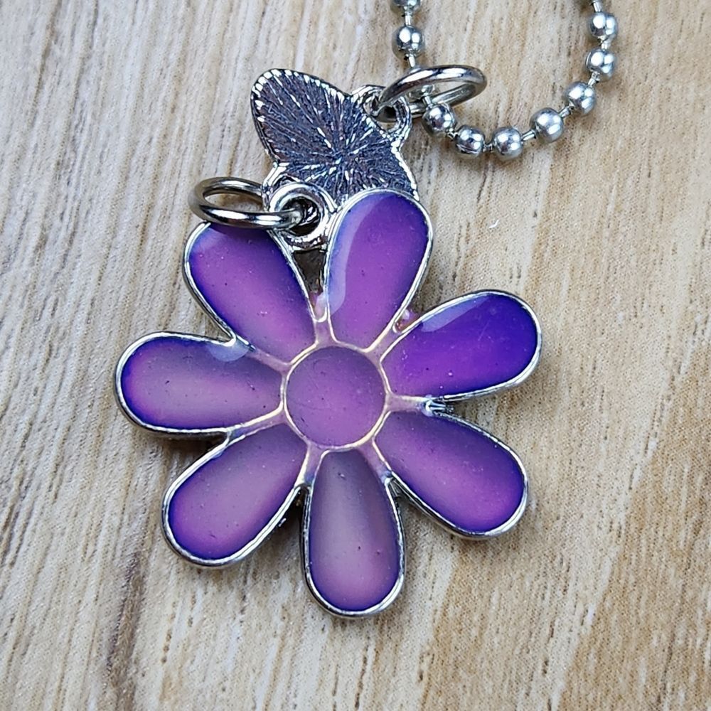 💜Mood Color Changing Daisy Flower BEST Pendant Necklace